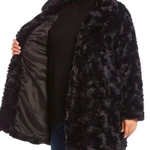Plus Size Grooved Faux Fur Notch Collar Coat